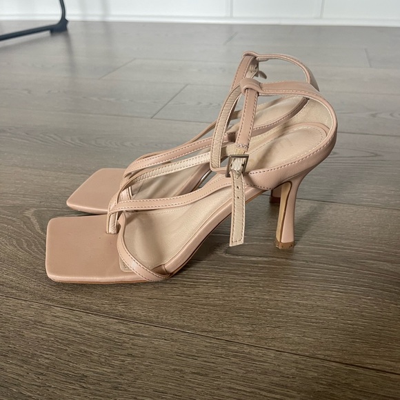 EGO BOTTEGA INSPIRED HEELS - Picture 1 of 2